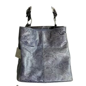 Puntotres Blue Leather Bucket Bag. Made in Spain